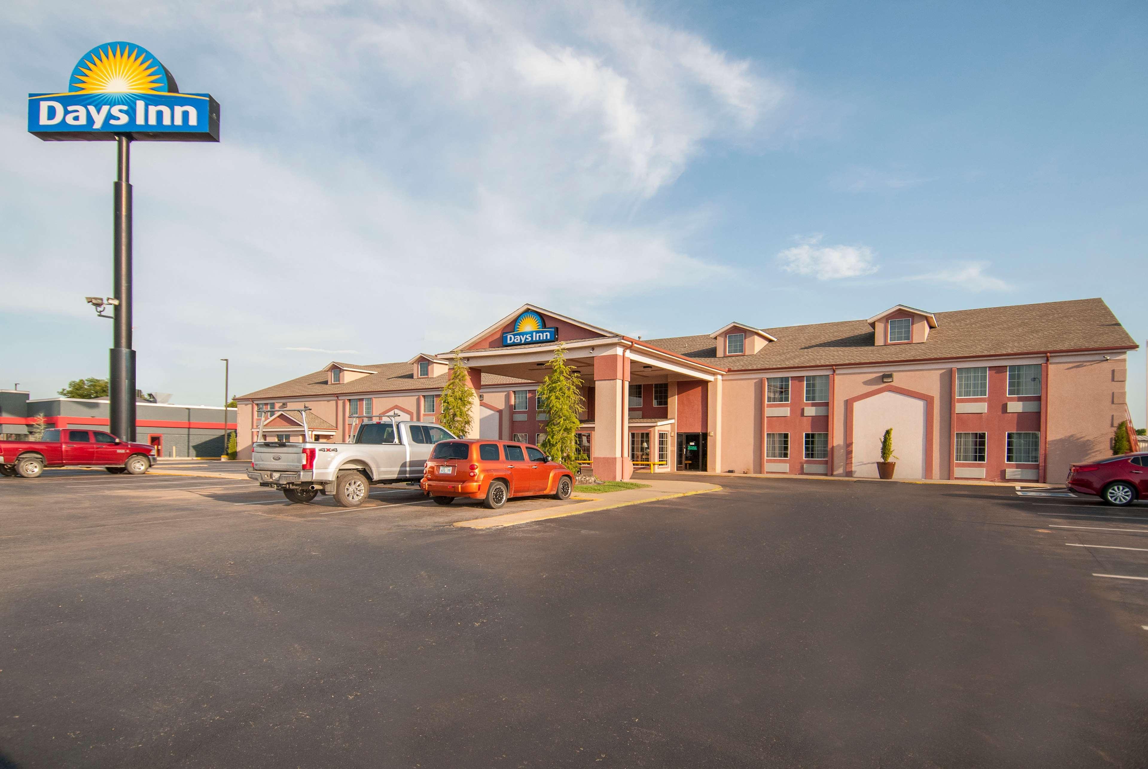 Days Inn By Wyndham Pauls Valley Exteriör bild